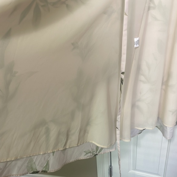 Floral wrap dress - Picture 3 of 3